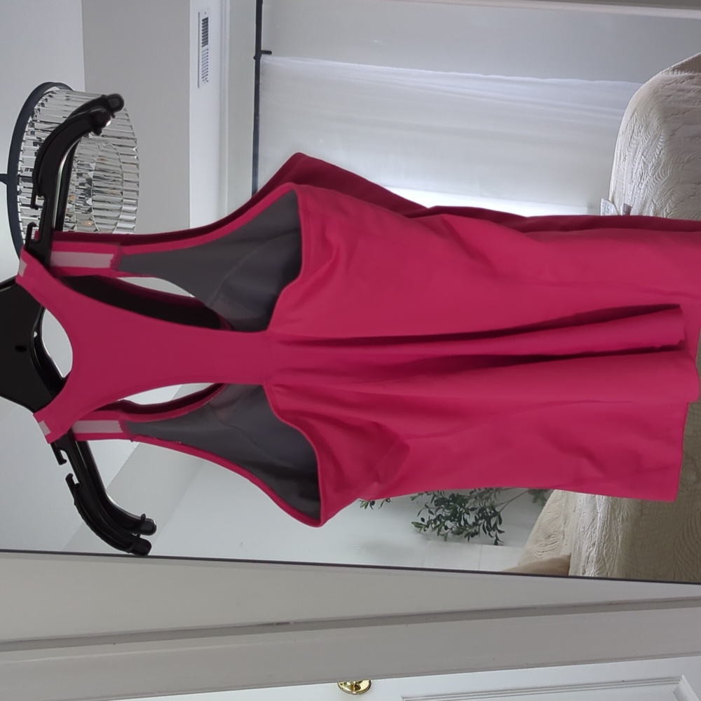 Nike Racerback Tank Top - Picture 4 of 4